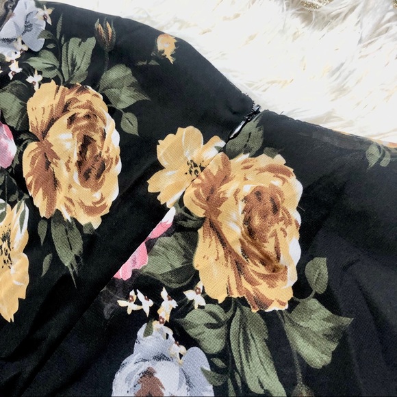 Lulus • XS • Floral Long Sleeve Dress - Picture 8 of 8